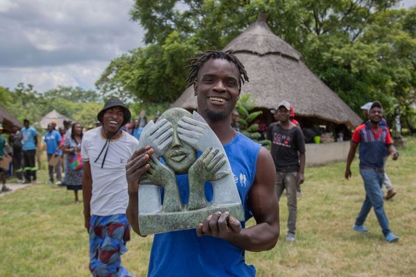 Oxford Exhibition Unveils Zimbabwean Sculptures Confronting Colonial Legacy
