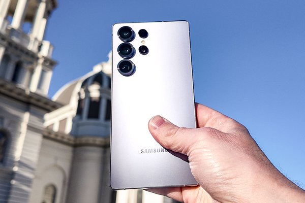 How the Galaxy S25 Ultra Ended My iPhone Habit