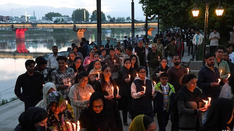 India Revokes Visas, Orders Pakistani Nationals to Leave Amid Escalating Diplomatic Tensions